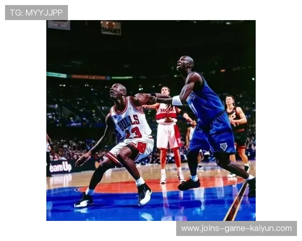 篮球巨星刚喷垃圾话就被帽飞:场上“勇士”变“爆米花”的惊人瞬间 篮球巨星刚喷垃圾话就被帽飞:场上“勇士”变“爆米花”的惊人瞬间