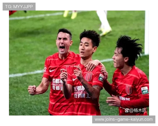 成都蓉城通过短传渗透把握住比赛节奏 成都蓉城通过短传渗透把握住比赛节奏